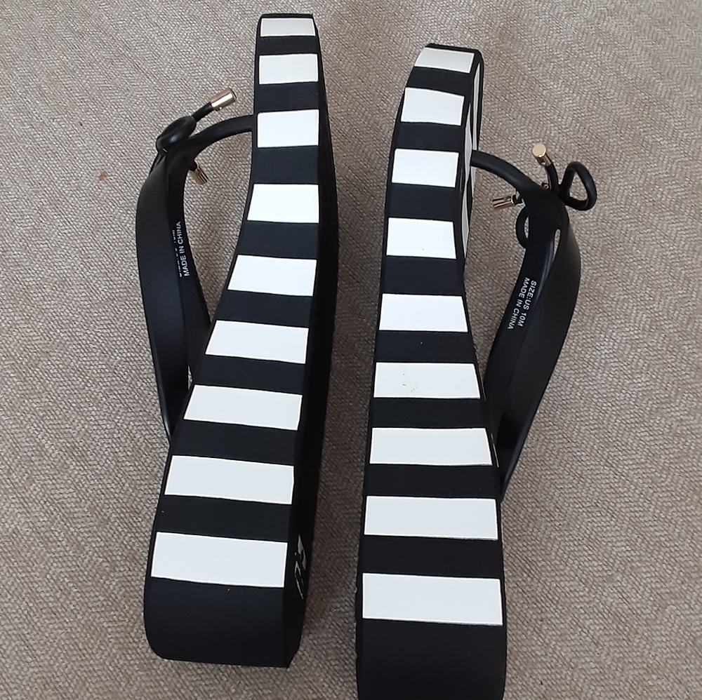 Kate Spade Black and White Striped Women's Sandals - Picture 3 of 11